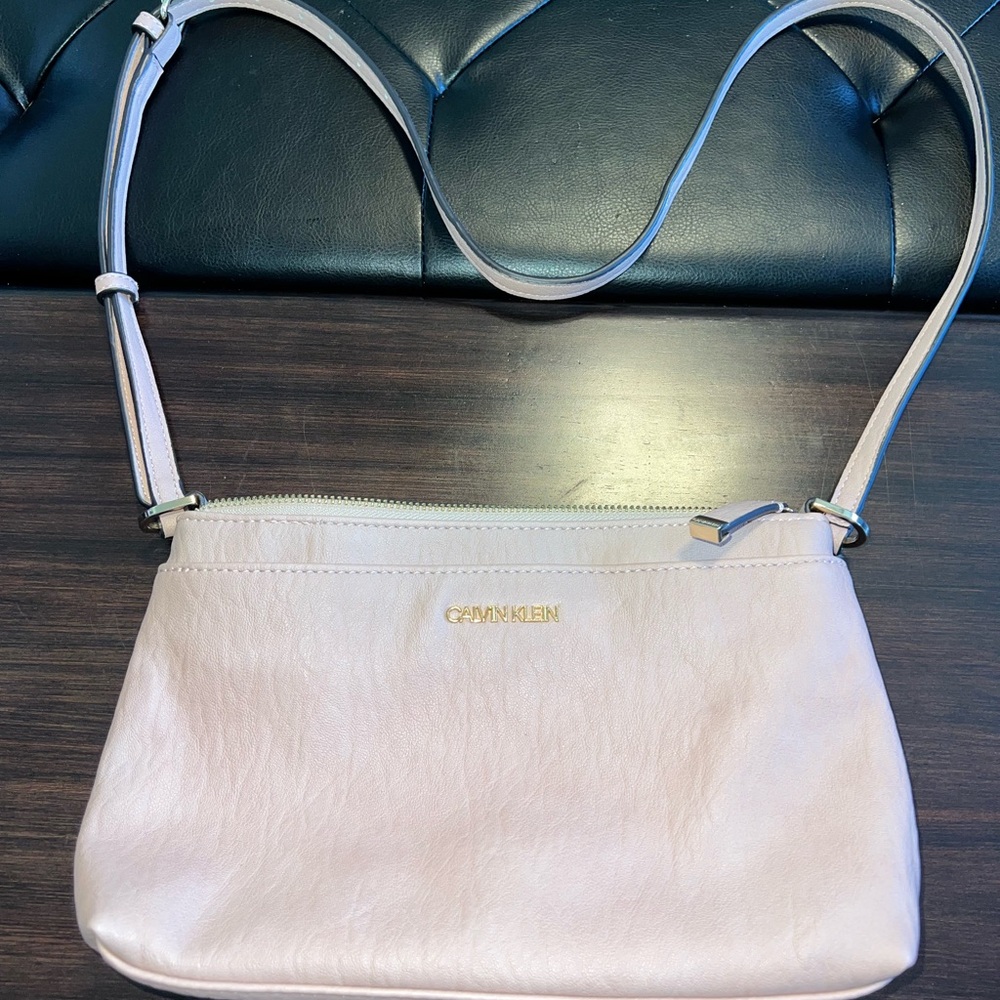 Y2K Calvin Klein Light Pink Leather-Look Crossbody Bag with Gold Logo